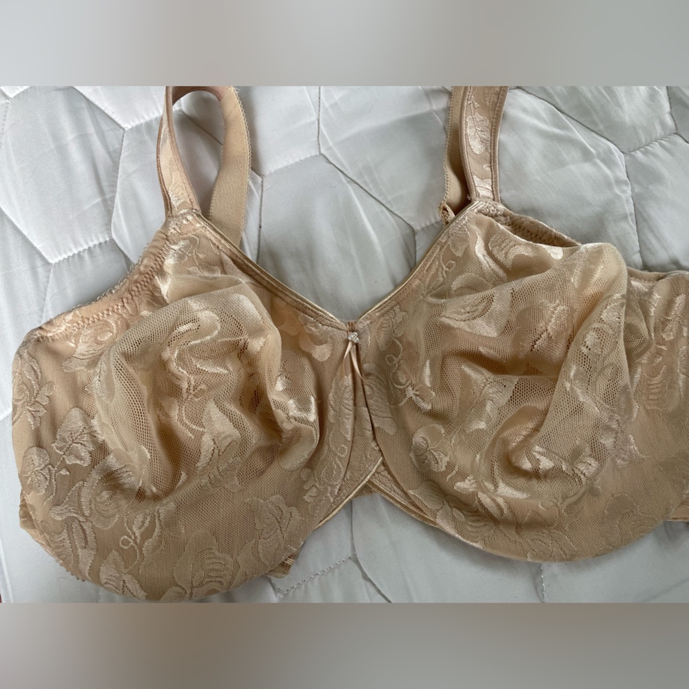 Wacoal  breast cancer Awareness bra 40DD